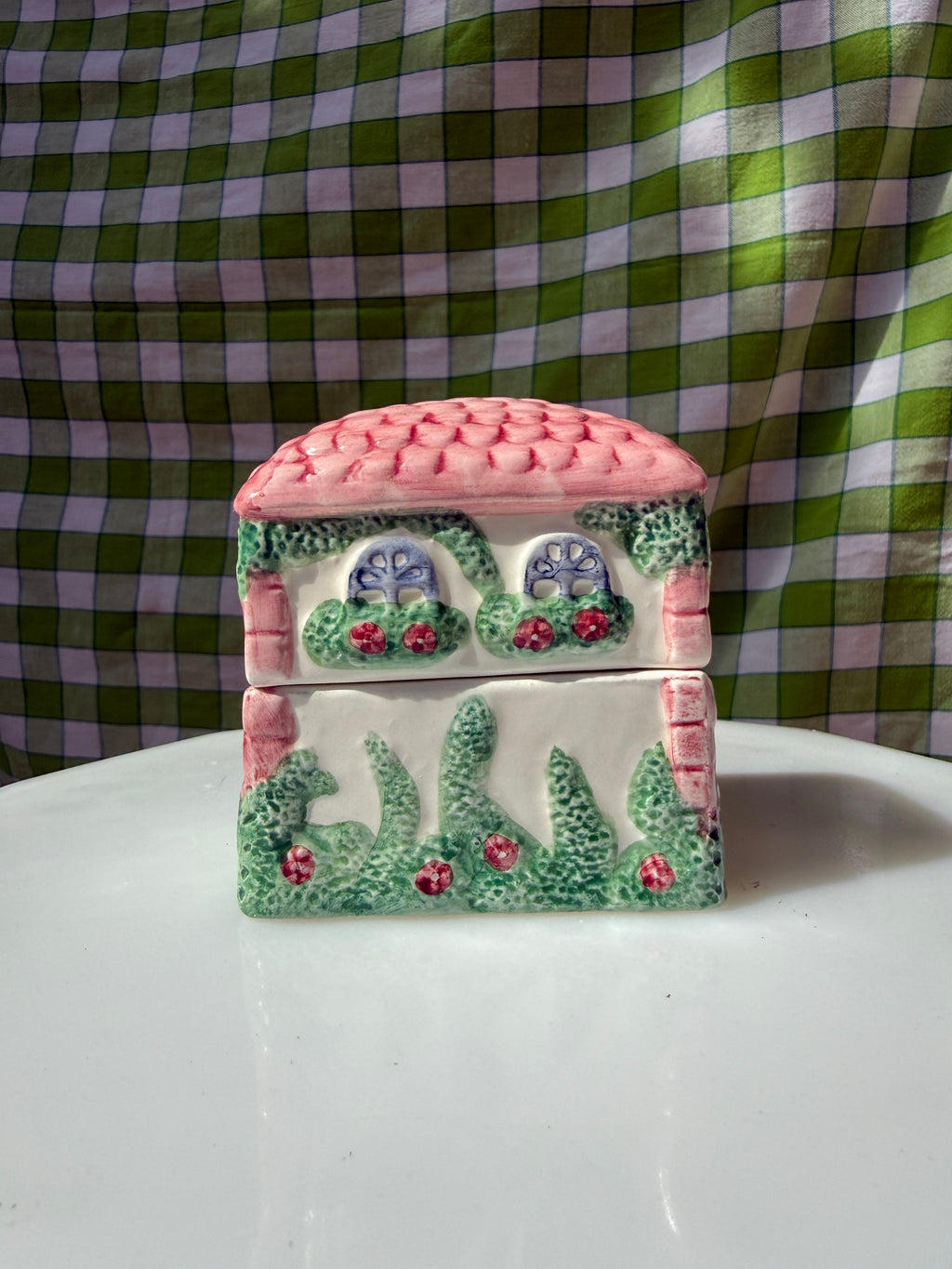 AVON Country Cottage Shaker Set