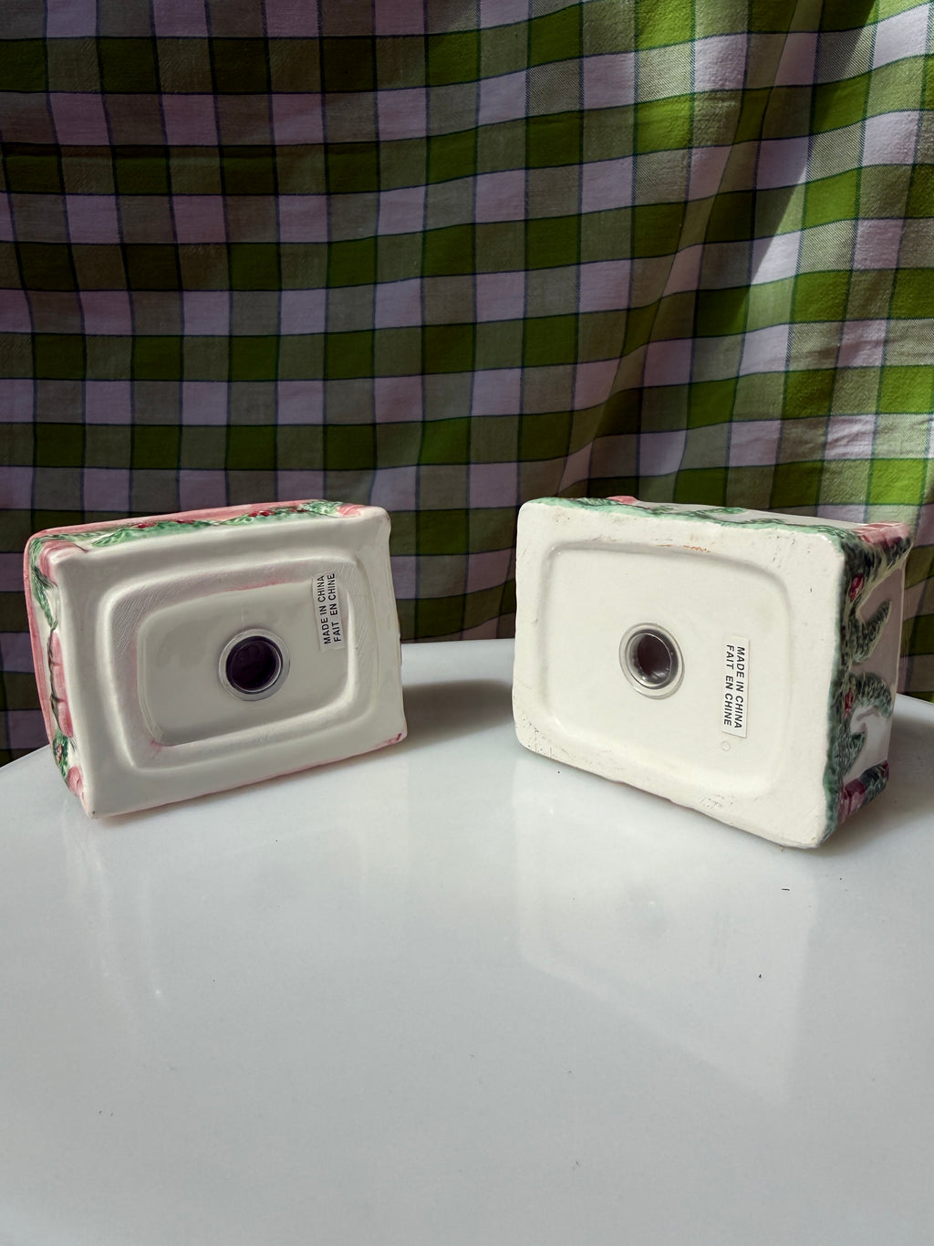 AVON Country Cottage Shaker Set