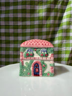 AVON Country Cottage Shaker Set